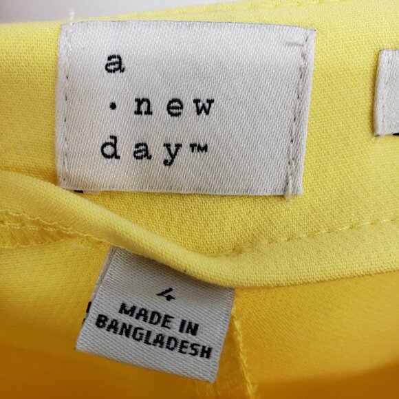 3/$25 a new day Stretch Midi Pleated Shorts 4 Womens High Rise Waist Yellow - Picture 9 of 13